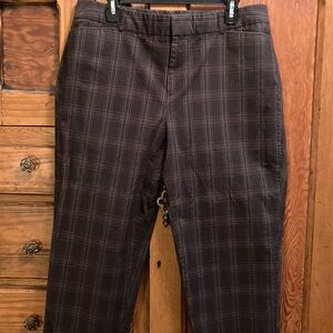 Dockers Women's Dark Plaid Capris
